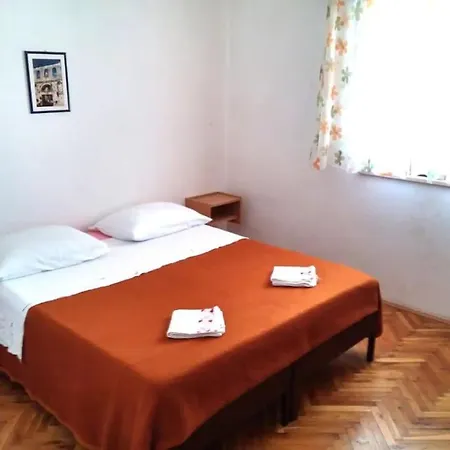 Daire Apartman Pegre - No A/c *