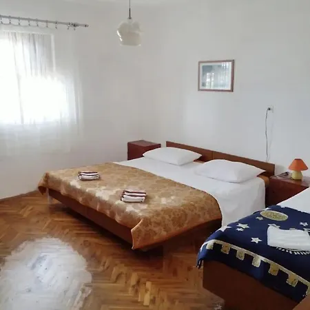 Apartman Pegre - No A/c Daire Supetar