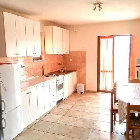 Apartment Apartman Pegre - No A/c Supetar